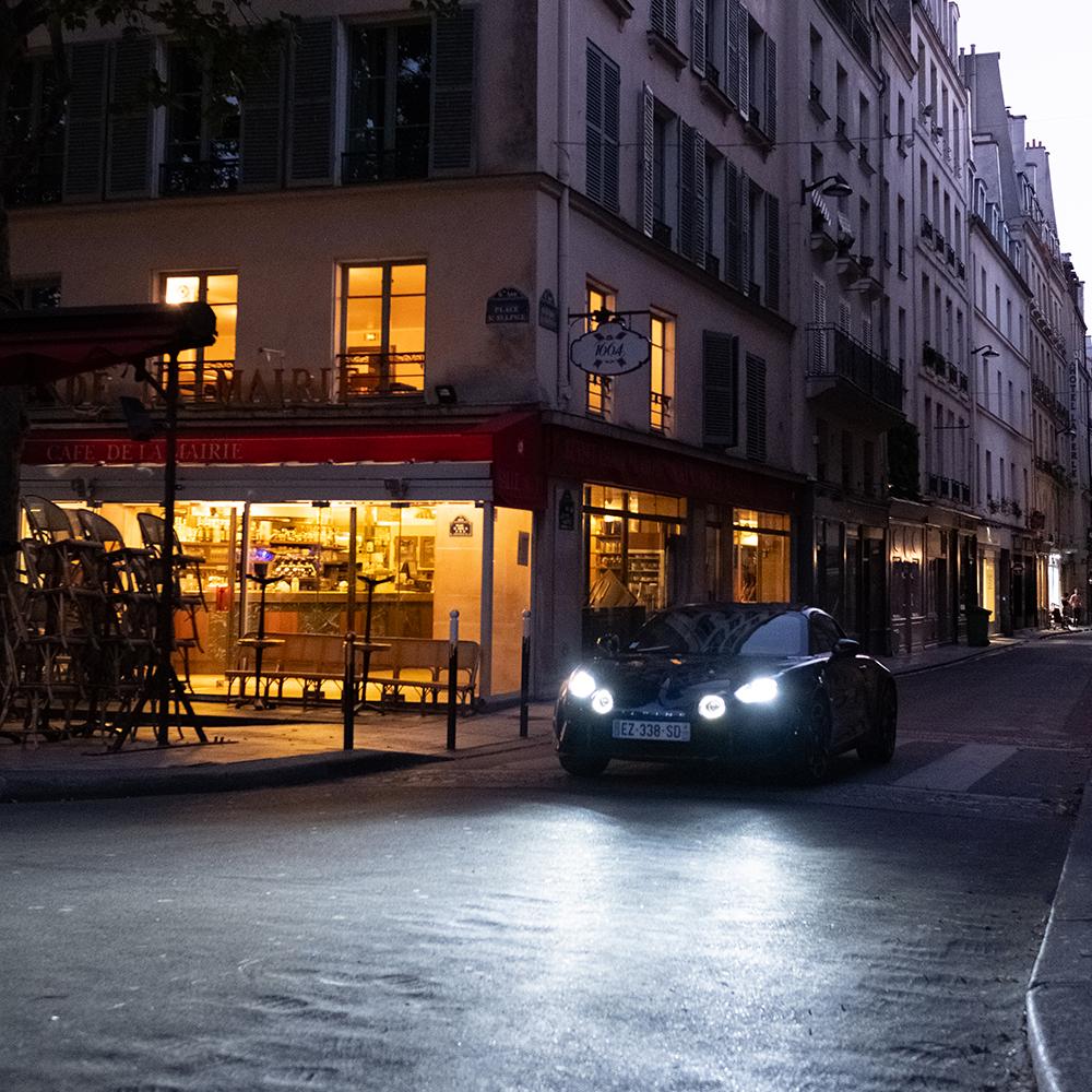 AlpineCarsFR's tweet image. Au détour d’une rue, Paris s’éveille. #AlpineCars