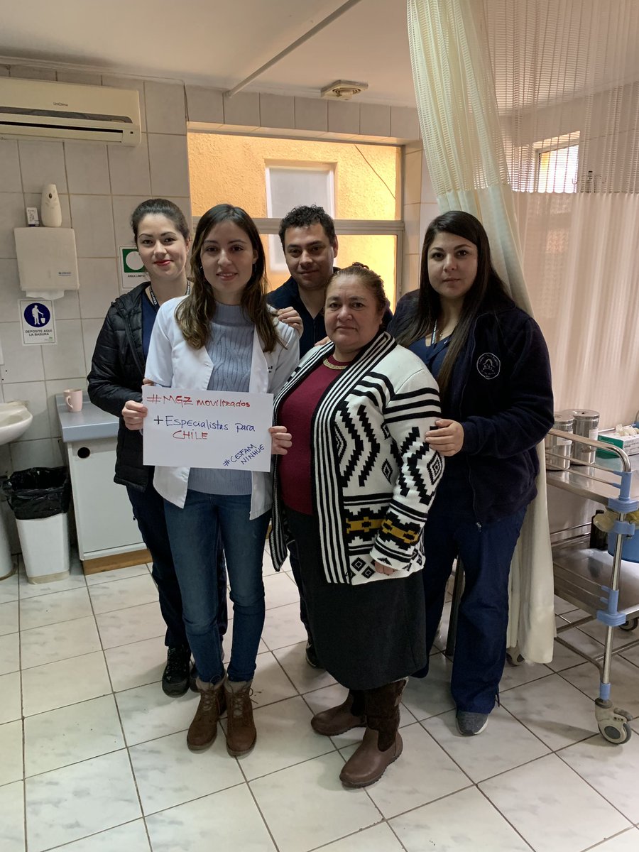 sulicordova's tweet photo. Exigimos que el Ministerio se haga cargo de la formación de especialistas del país, y no delegue la planificación a terceros #MGZMovilizados @ministeriosalud    CESFAM Ninhue presente !!! https://t.co/UuNtvDSQpV