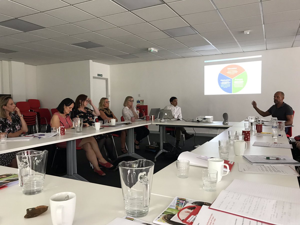CearaSLT's tweet photo. Congratulations Save The Children for your co designed #wonderwords program. Truly putting children and families at the ❤️speech language and communication is everyone’s business @GeraldineTeagu5 @shimaahp @MccooeyRoisin  @SaveUKNews @lorrainecoulte4 @cathyjor1 @mabskully https://t.co/DMoozPdi3f