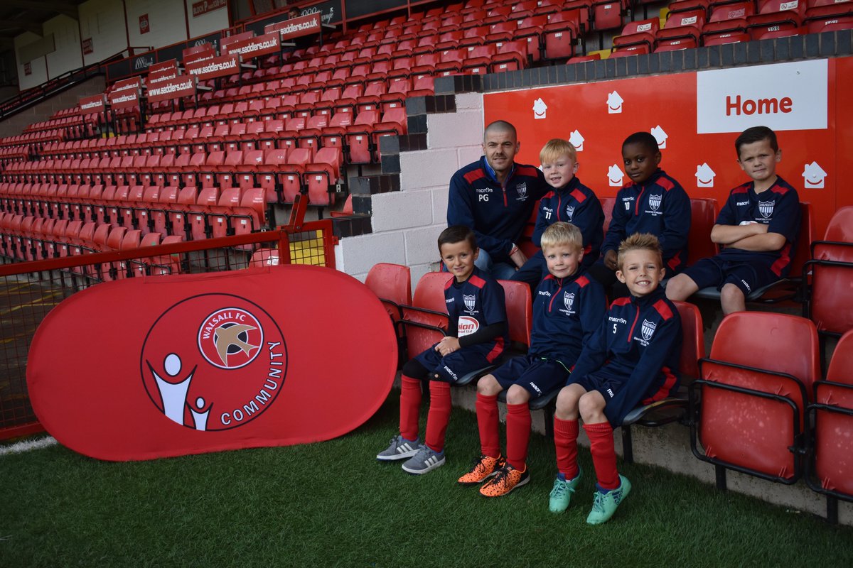 WFCFoundation_'s tweet photo. 🏟 The boys from @ShelfieldUtdFC U8s were our flag bearers this evening. Hope you all loved the football session, being part of the Guard of Honour, and are now enjoying the game! #WFCCP https://t.co/E6nzPYKqKZ