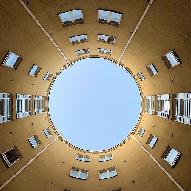 minnapahkin's tweet photo. #bluesky #circle #architecture #helsinki #nofilter #nocloud #finland https://t.co/wWxuSihXgM https://t.co/t21Sp5zRSS
