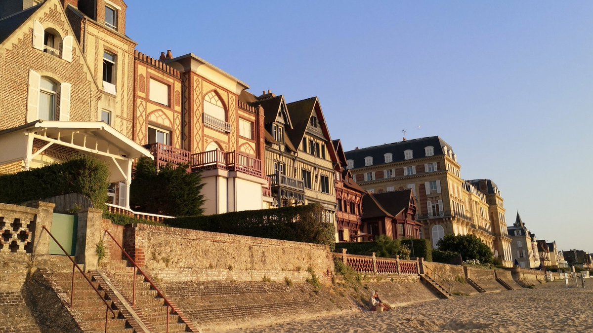 OTTROUVILLE's tweet photo. Petite ballade sur la Promenade Savignac 😍🌊 https://t.co/j6aFHCFJCC