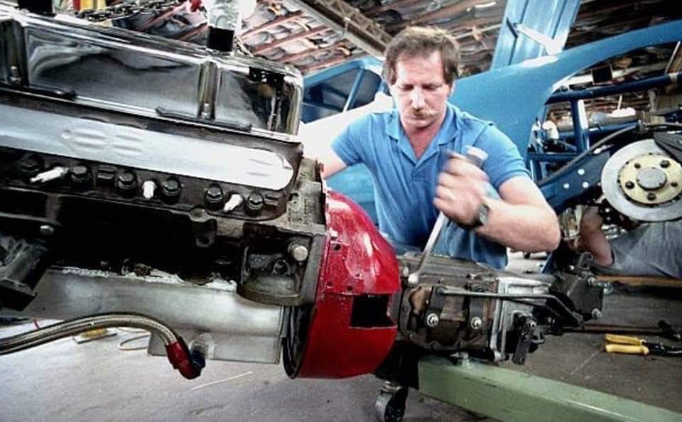 DaleJr's tweet photo. @wrangler3chevy wrenching on that cars power plant https://t.co/qozz0LeKDv