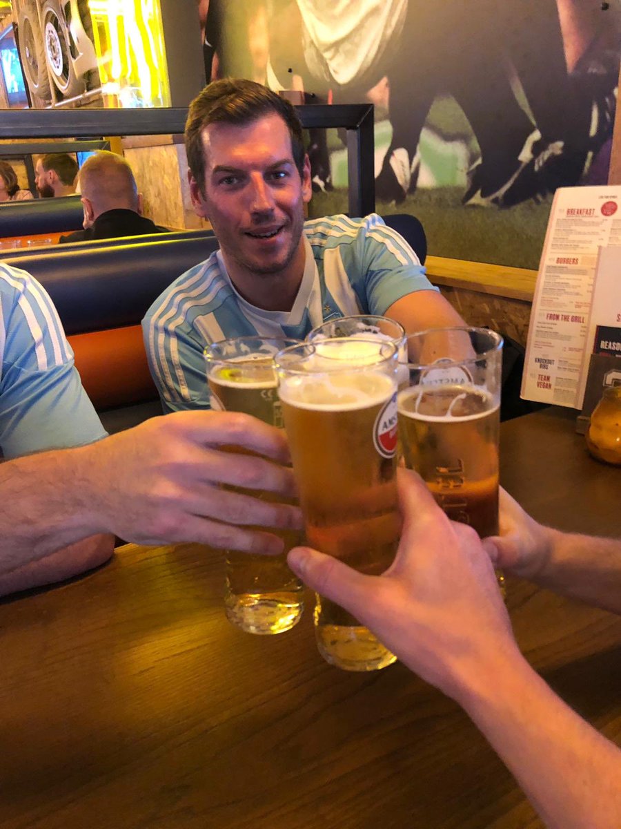 DntcryfrDiMaria's tweet photo. Fa-la-la-la-la, la-la-la-la ‘Tis the season to be jolly! The boys beat Fa-rcelona to remain unbeaten @F567_ https://t.co/n3rLAK2daG