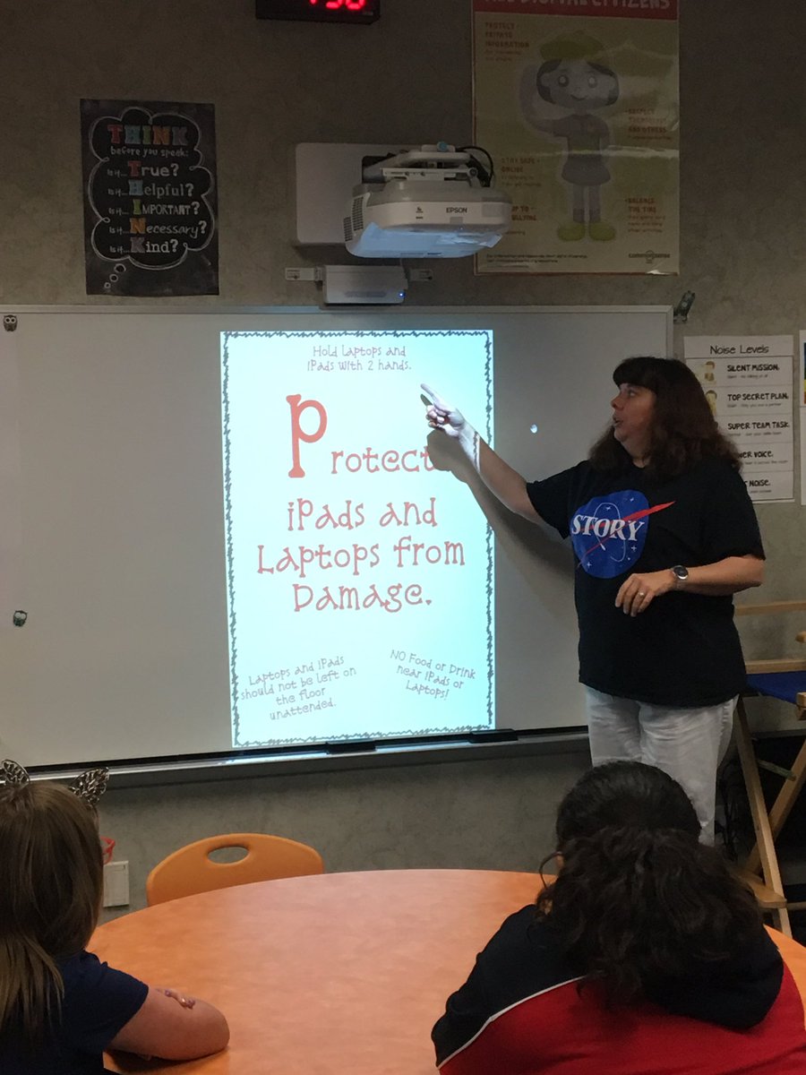 _Mrs_Francis's tweet image. Thank you Mrs. Richardson for teaching us all about PAWS! #TechnologyWeek