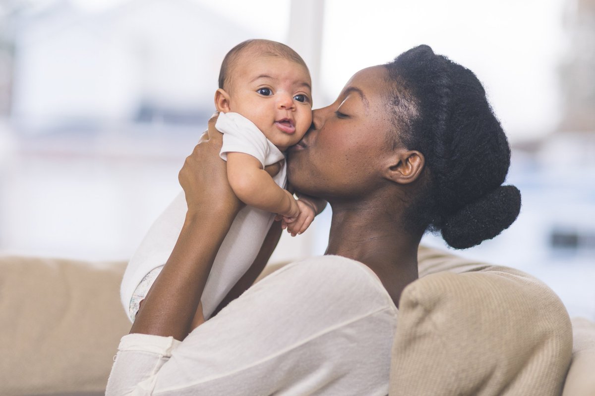 HealthyFla's tweet photo. #Breastfeeding? That’s awesome! Don’t forget to keep taking your prenatal vitamins so you and your baby get important nutrients. #FLWIC https://t.co/0nc4Q3Qizc