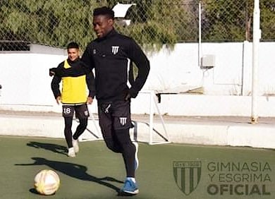 FelixOrode's tweet photo. No puedes poner un límite a nada, cuanto mas sueñas, mas lejos llegas. 💪🏿⚽️
.
#unstoppable #felixorode #unstoppableorode #nevergiveup #Godisable #everythingispossiblewithgod #argentina #nigeria #mendoza #gimnasiamza https://t.co/7Cb1bbjCYZ