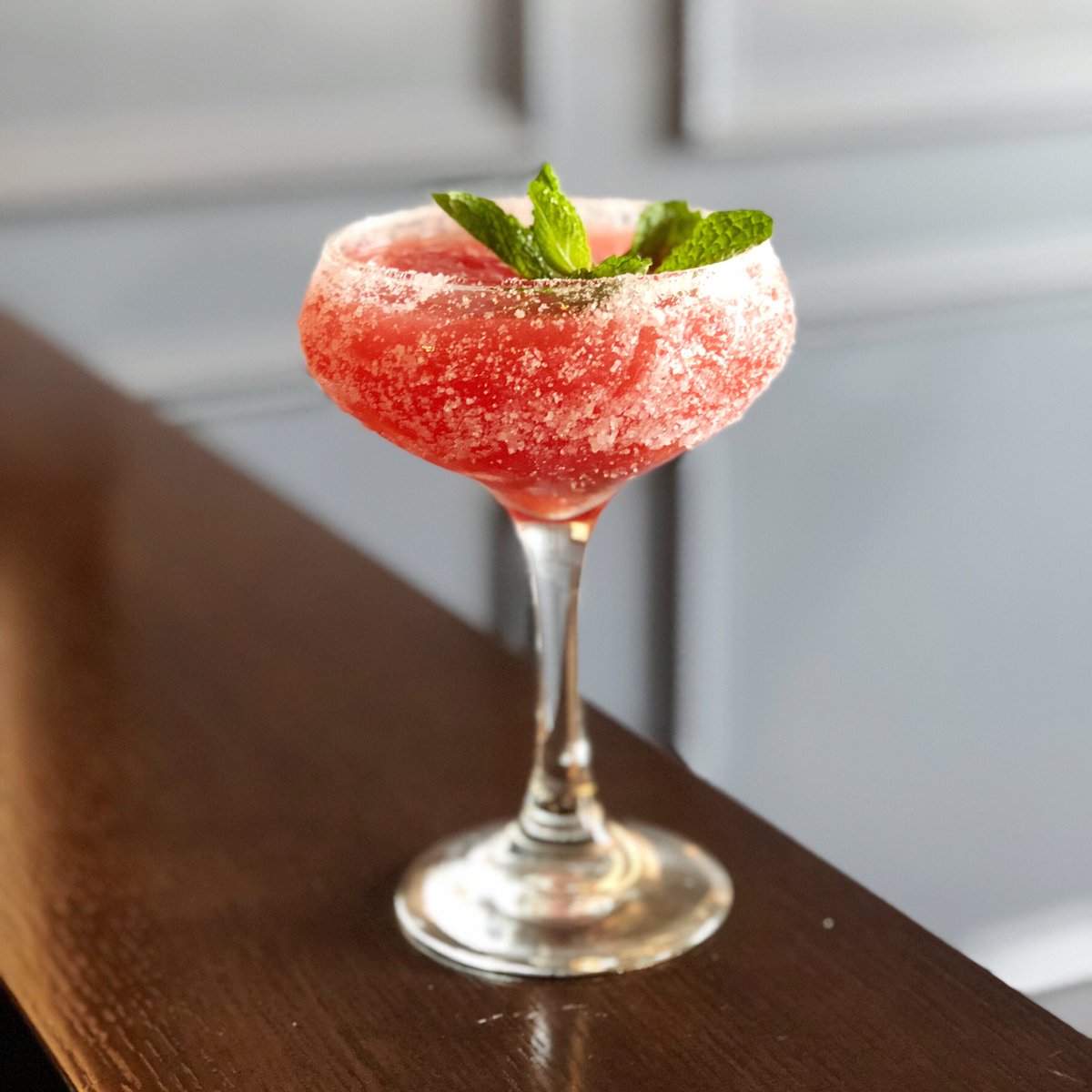 EarnestHideaway's tweet photo. ITS BACK! You asked, and we listened. 🍉
•
Lo Siento No Lo Siento // tiene sandía fresca en él. Es tan bàsico pero es tan bueno. Sé básico. Sea feliz. (Sandía means watermelon. Fresca means fresh. Básico means basic. Feliz means happy.)
{spirit: Piedra Blanco Tequila} https://t.co/g6Re74L3BT