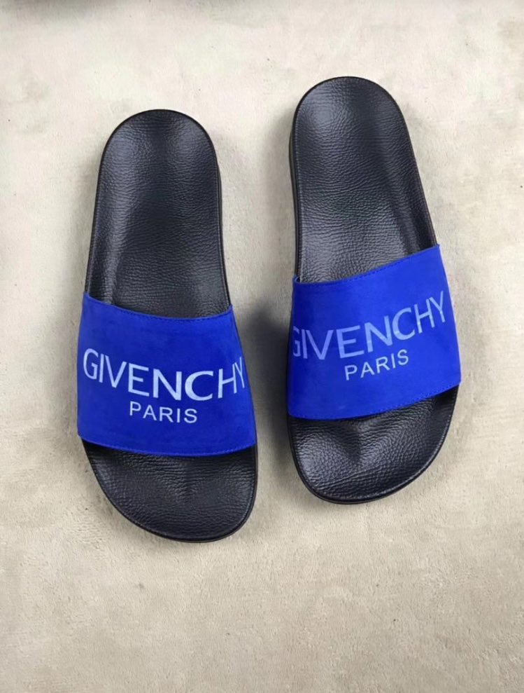 DiddyFooties's tweet photo. Hello Diddy Lovers.
Come slide into good vibes in any of these new Givenchy slides.
Send a DM or click on the link in my bio to get any of these sleek flips for N15,000 only.
They are available in various sizes.
Kindly RT๐๐ป
#WereyInIt
#FlexxSummerParty
#JayFashion https://t.co/lU9KoBbzkH