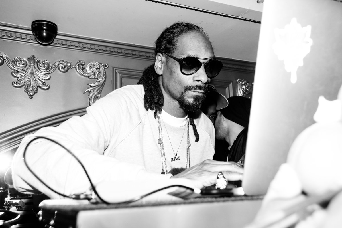 💸TONIGHT💸 special guest @snoopdogg 🌪 #DJSnoopadelic 🌪 music by @rickwonder ⚡️ #UADNYC