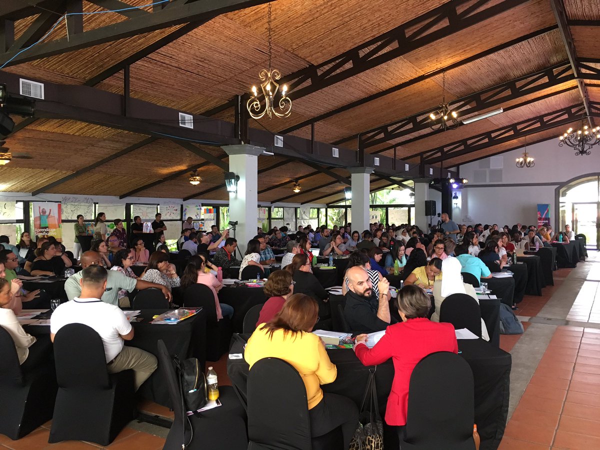 _Sirolopez_'s tweet photo. Encantado y muy ilusionado de poder participar en el evento de @GrupoMentora #aulaspro @EmilioT1978 #costarica #TesllMMPro https://t.co/2KtQYnRy2a