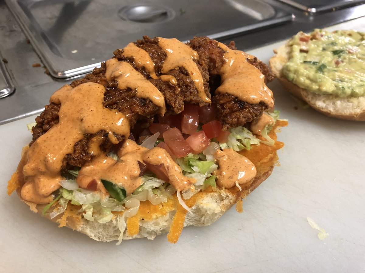 CocinaCaliMex's tweet photo. Stop playing games over who has the best #SpicyChickenSandwich. Come out to @VerdugoBar in #GlassellPark tonight from 7-midnight as @MorningPint will be frying up our delicious #CaliMex Crispy #HotChicken! https://t.co/CuphVJnWqs