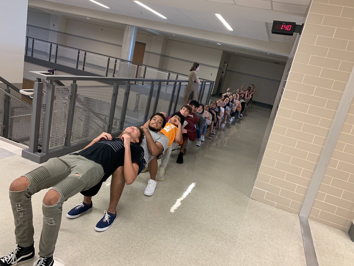 danielwardbooks's tweet photo. Talking and practicing Lab safety by building Human Tables in A&P #CTEinKISD #celebrateKISD #TCHSWow 22 person table, a new record! Challenge for B Day! https://t.co/e9bhOFAxTO