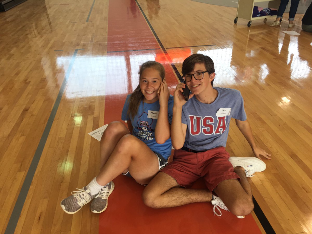 a_houck10's tweet image. We have an amazing group of Link Leaders ready to welcome the Class of 2023! #gobig #totalsupport #leadingtheway #gocats @BoomerangPrjct