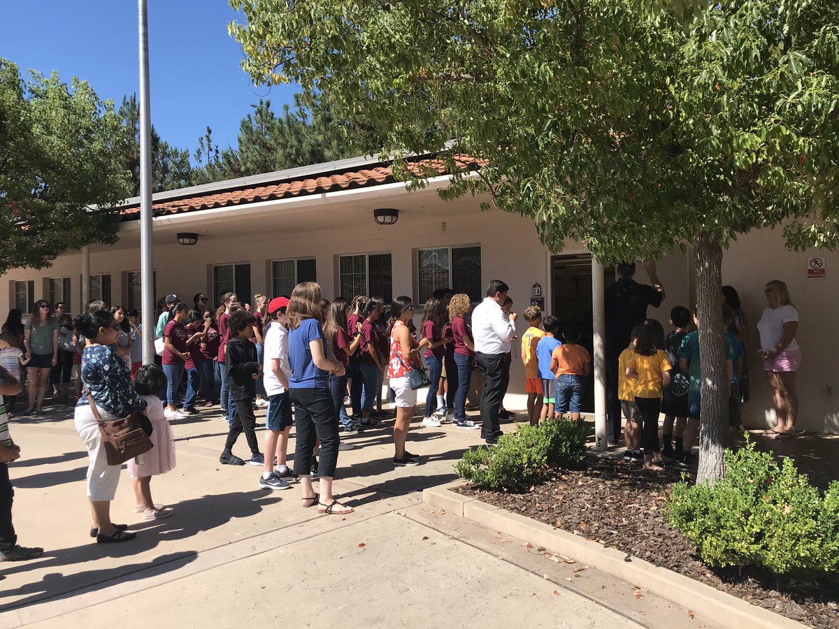 sms_ppal's tweet photo. PTG Rosary Walk and Blessing of our classrooms and teachers. Thank you to Fr. Brent and our amazing students and parents! #smspoway #ourcru #americasfineststudents #americasfinestparents https://t.co/ngVsp8ZcNZ