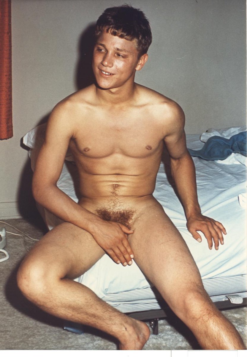 creatureblackl1's tweet photo. Brian Taylor [Most photos by Franklin Studio] Los Angeles, 1966 #briantaylor #franklinstudio #vintagemen #gay #gaymen #vintagegay https://t.co/CBypmfcof4