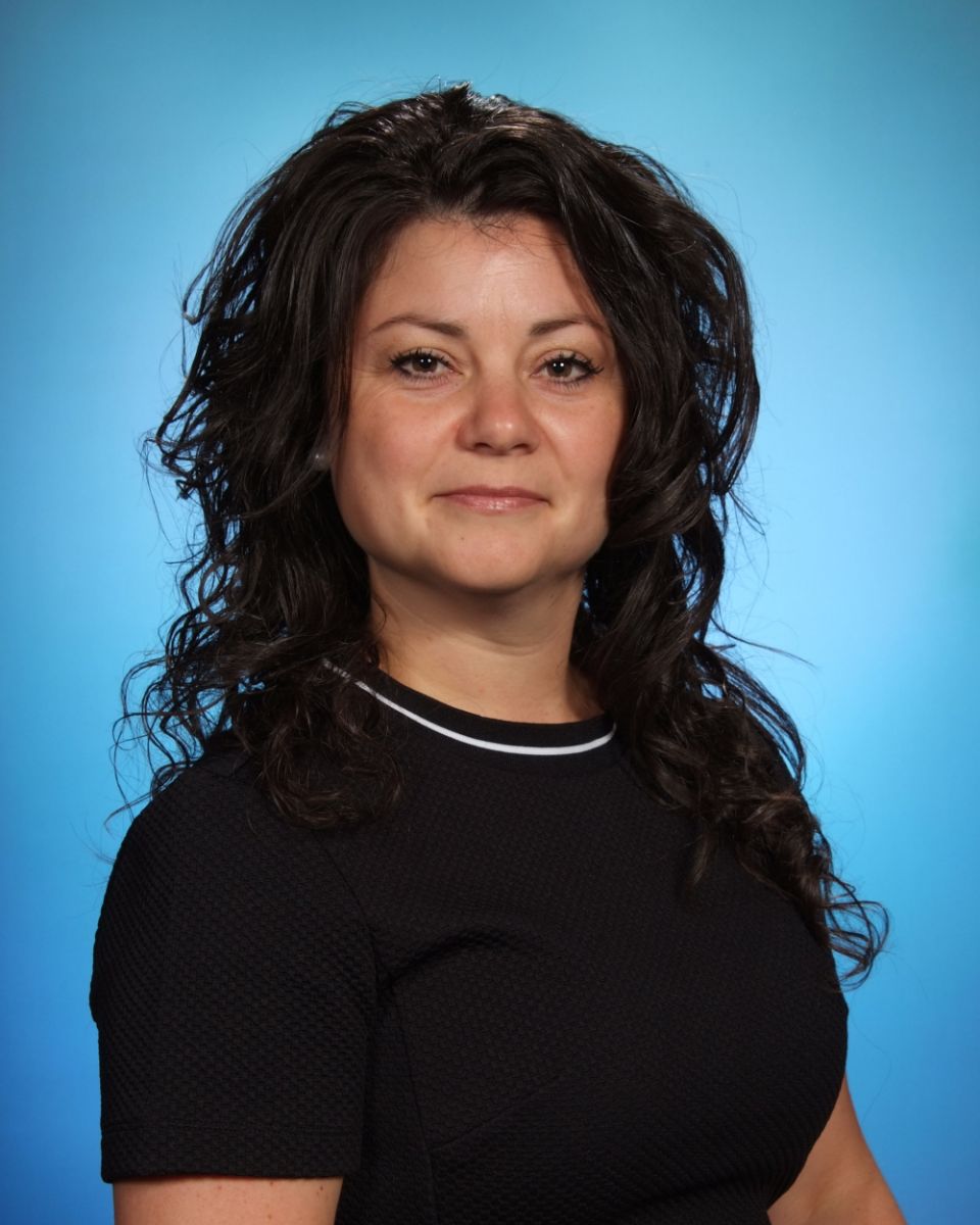 EECSacreCoeur's tweet photo. Bienvenue à notre nouvelle directrice, Mme Linda Girard. https://t.co/KPDFObXeIw https://t.co/F6yPQN6ASE https://t.co/0A6c2AvbWX