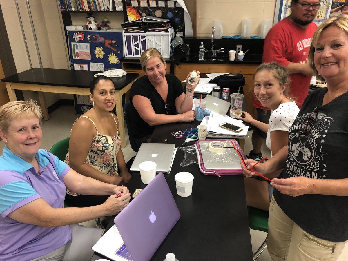 LuceSchool's tweet photo. Educators across the state working collaboratively and engaging in hands-on & minds-on STEM PD. @MurphyK8School @BostonSchools @CoachTeamHansen #STEM #STEMweek2019 https://t.co/GLEXf9dQyR