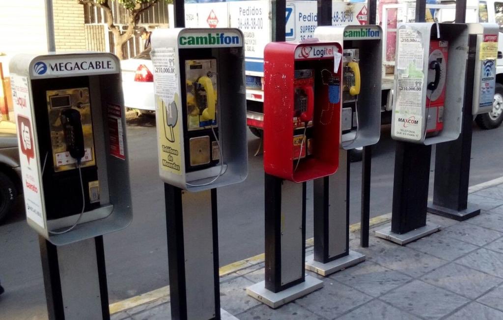 #Entérate | Existen en #México más de medio millón de teléfonos públicos 'abandonados' @_JosePerales -> http://bit.ly/2zd7IyJ