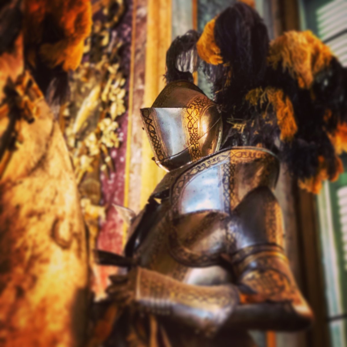 shooter384's tweet image. CAVALLERIA 🇮🇹

Chivalry is not dead 🛡⚔️

#Cavalleria #VisEtHonor #CursusHonorum #Equites