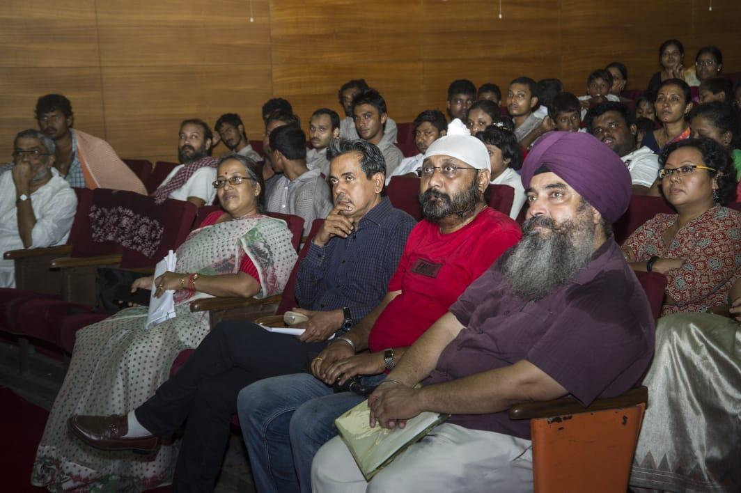 KolIndian's tweet photo. Sadbhawana Diwas dedicated to the  Birth Anniversary of former Prime minister of Indian Rajiv Gandhi  was observed  today by taking pledge by the Indian museum,Nehru Yuba Kendra and the audience attending the event in the auditorium of Indian Museum Kolkata. https://t.co/y6YvRTwgi8