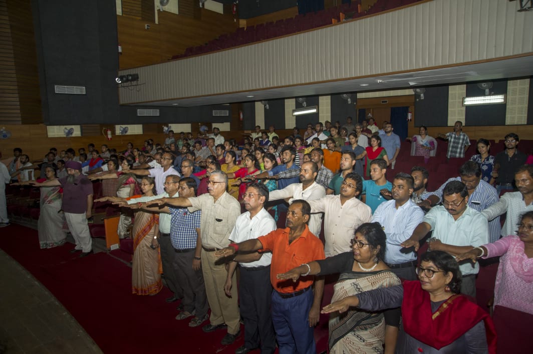 KolIndian's tweet photo. Sadbhawana Diwas dedicated to the  Birth Anniversary of former Prime minister of Indian Rajiv Gandhi  was observed  today by taking pledge by the Indian museum,Nehru Yuba Kendra and the audience attending the event in the auditorium of Indian Museum Kolkata. https://t.co/y6YvRTwgi8