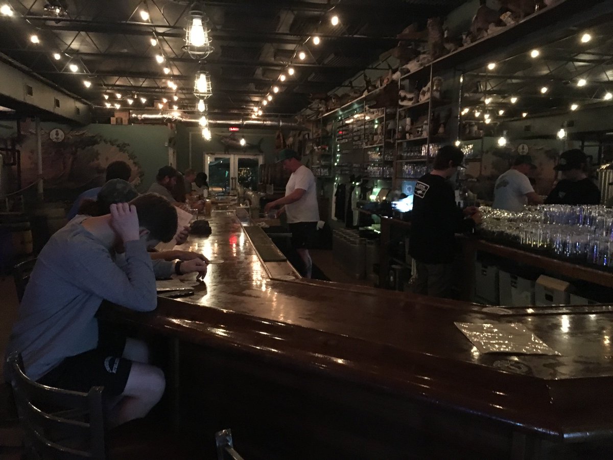 TrvlBreweryGuy's tweet photo. My second #Brewery last night was #InvasiveSpeciesBrewery. They have an #IPA named #Fabio that was my favorite. Also, the π from the #foodtruck was awesome. π» #TravelBreweryGuy #CraftBeer #FLBreweries #FtLauderdale https://t.co/XAksiyssFC