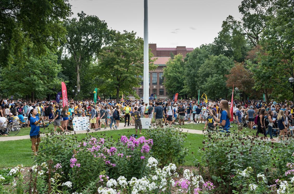 umichLSA's tweet photo. The beginning of another a-maize-ing year at @UMich is almost here! Check out this ultimate guide to Welcome Week from #LSAstudent Lisa Kim: https://t.co/FLbUe8H0IW via @UMichAdmissions #GoBlue https://t.co/6N61IvBVHI