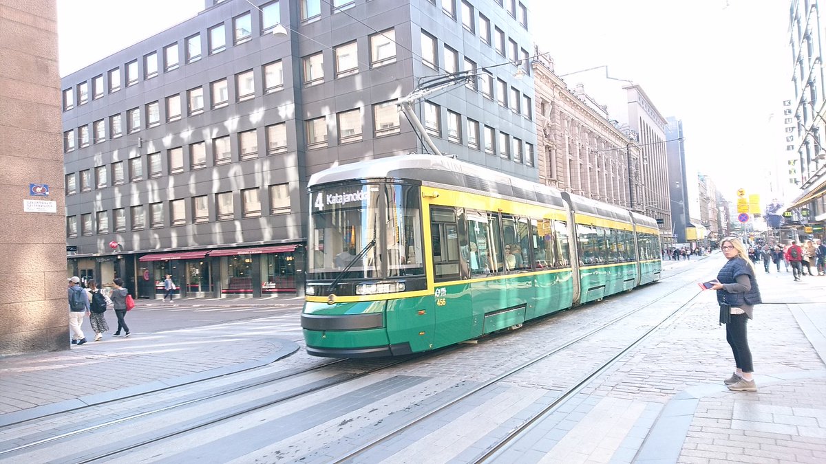 summerstyle's tweet photo. Helsinki, Suomi. Sunny weather, free museums, tasty bread, green trams and the biggest bookshop. https://t.co/NUJ19L0lX8