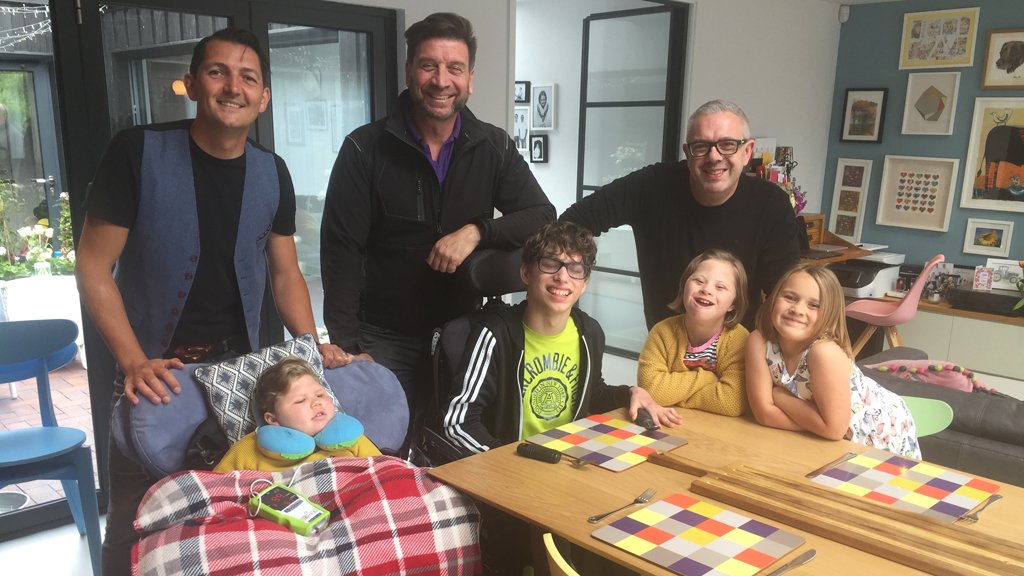bbcpress's tweet image. 🏚➡🏡 To mark 20 years of #DIYSOS @MrNickKnowles hits the road to revisit some of the biggest and most challenging builds from the @BBCOne series: bbc.in/31Qbvyd #DIYSOS20