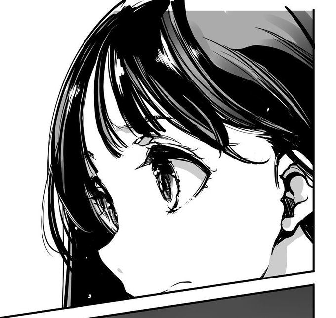 完全な真横顔より、ちょっと奥の眼が見えてる角度が好き 