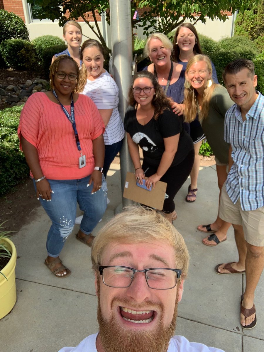 The sun is blinding ⁦<a href="/HollyRidgeMS/">HRMS</a>⁩