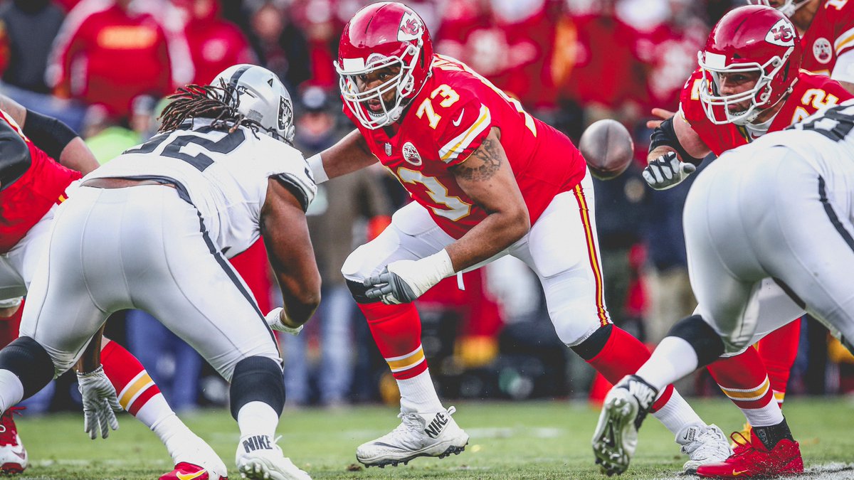 Chiefs's tweet photo. Welcome back to #ChiefsKingdom, @JeffAllen71! https://t.co/oluptH8Ou5
