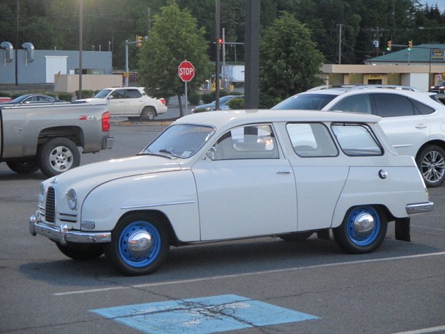 evanscooling's tweet photo. "This conversion gave me peace of mind. In my old SAAB, the generator &amp; water pump are integrated, so I'm always game for ideas that will limit my exposure to the decomposition of the cooling system from inside out!" - Asher Schlusselberg

#EvansProtected 🚫💧#TestimonyTuesday https://t.co/M9sFtPijgr