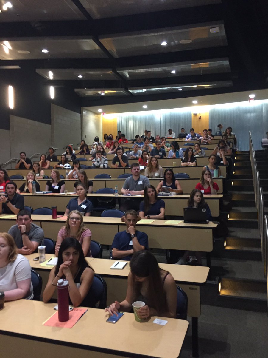 UConnFYP's tweet photo. Thanks @uconncetl for inviting us to speak at todayโs new TA Orientation. TAโs are so important to the success of our first year students! #welcometoUConn #inspireexcellence @UCBigL @UConnAAC @dto02002 https://t.co/1R4txnCy6o