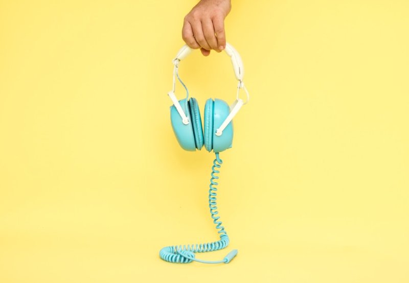 Who doesn’t love music? So, why not create branded playlists to help your audience remember your business? Check out the blog!

waywardkind.com/branded-playli…
