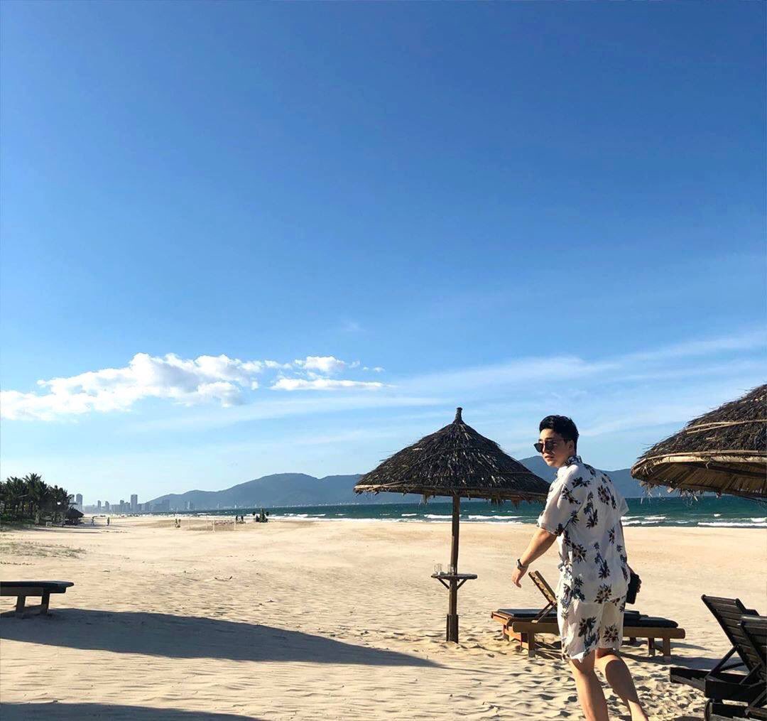 centaradanang's tweet photo. 💕Love is boundless, and so is the celebration of your marriage life.
💑Head to Centara Sandy Beach Danang, where ocean meets land, and about to spend your honeymoon time in paradise with your other half!
📞Don't forget to contact us at +84 236 3961 777! https://t.co/vHgsefq8H2