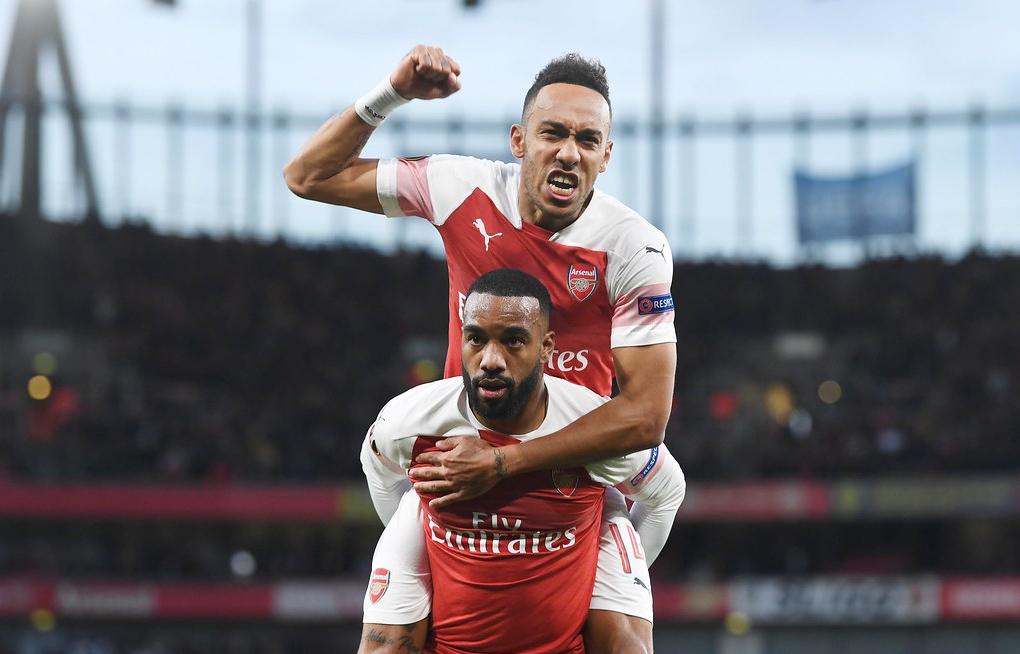 hughwizzy's tweet photo. Name a more iconic duo https://t.co/QLh1cahcrl