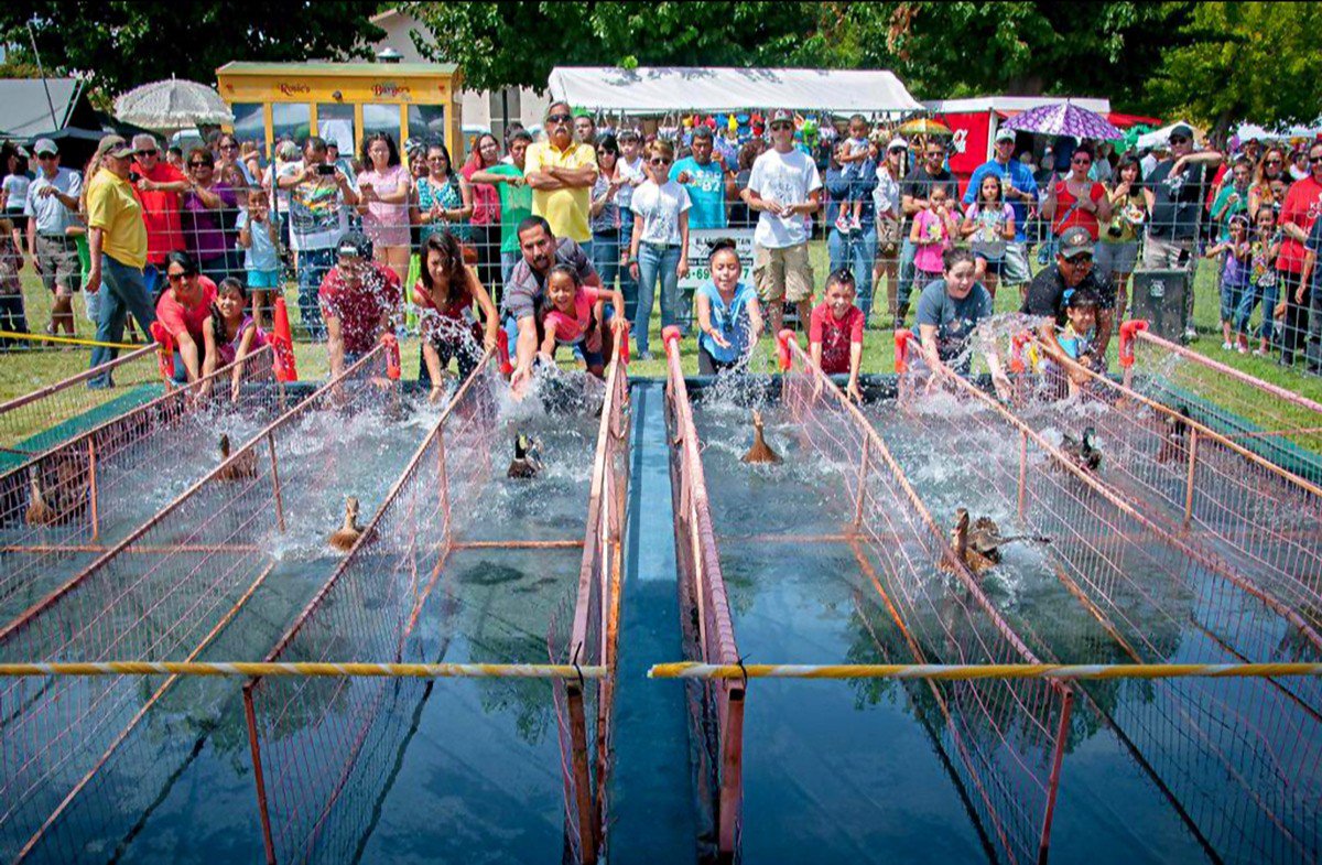 CompassMade's tweet image. The folks from our Deming plant in New Mexico are gearing up for the #GreatAmericanDuckRace this upcoming weekend - a day of food, arts and crafts, live music, and of course, live duck racing! Good luck to our team members who are competing. 

Who else will be there?