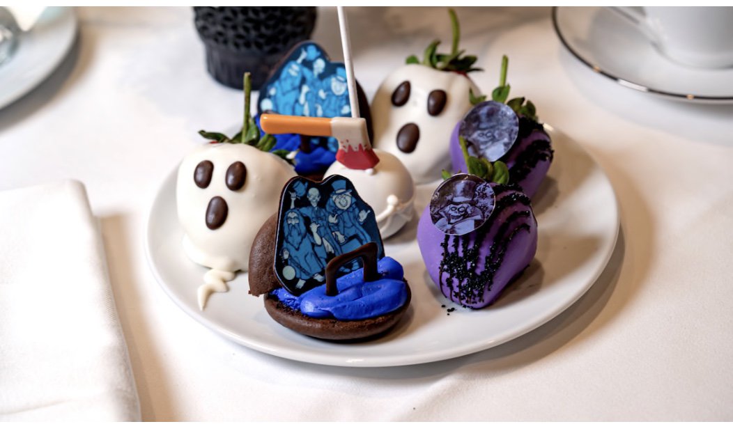 mainstreetmouse's tweet photo. Haunted Mansion 50th Anniversary Tea at #Disneyland👻 - https://t.co/LypBDURgR1 #afternoontea #disneyblog #disneyblogger #disneylandhotel #disneylandresort #DisneyParks #grimgrinningghosts #hauntedmansion #hauntedmansion50 #teaparty #themainstreetmouse #TMSM https://t.co/6GxMGgT5E5