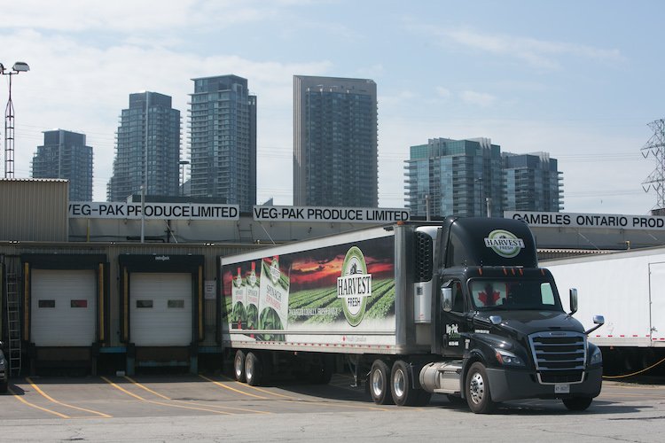 growernews's tweet image. All commercial vehicles and bus operators must use a third-party certified electronic logging device by June 12, 2021. 
thegrower.org/news/canada-an…
#ElectronicLoggingDevice #ELD #TransportCanada Transport Canada