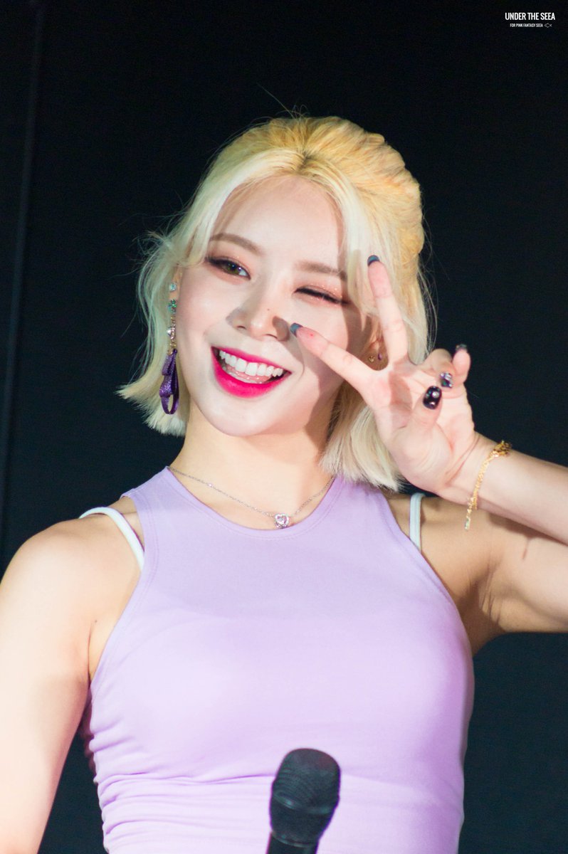 underthe_seea's tweet photo. 190821 HAPPY SEEA DAY!!! 🎂

시아언니 생일축하해!
언제나 어디서든 응원할게요 ☺️
행복한 하루 보내요 내 샤랑
항상 많이 샤랑하고 또 샤랑해 💜💜💜💜💜

#핑크판���지 #PINKFANTASY
#SEEA #시아 #ピンクファンタジー 
@pinkfantasy_kr https://t.co/vFYPCsS04B