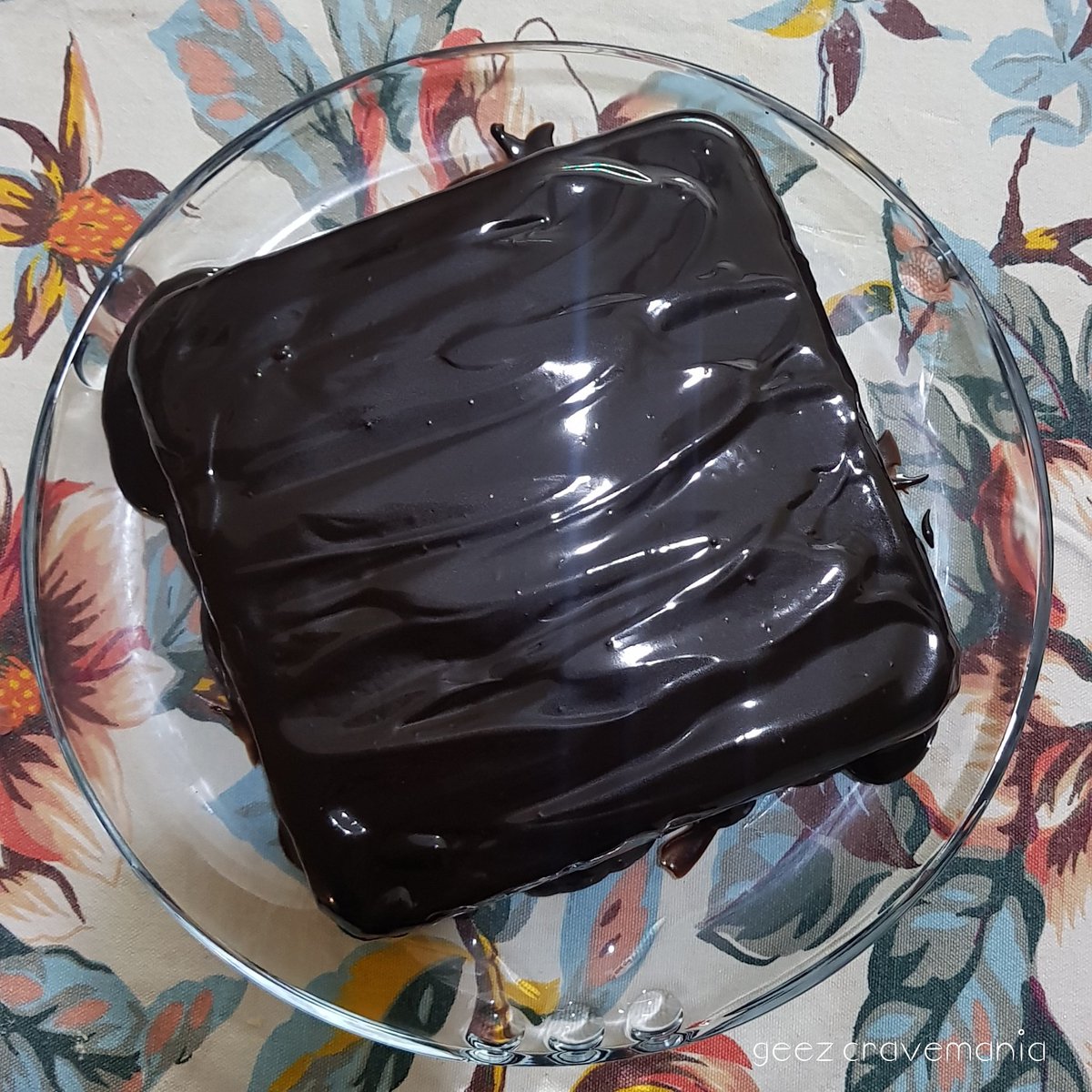 cravemania's tweet photo. #chocolate_cake_with_ganaché
My classic and most loved chocolate cake covered chocolate garánche glaze .
Sometimes simplicity is the best and tastier .
#foodporn #foodiholic #foodphotography #homemade #tasty #delicious #fingerlicious #loveforbaking
#geez_cravemania♡ https://t.co/ma7bNJ7NY0