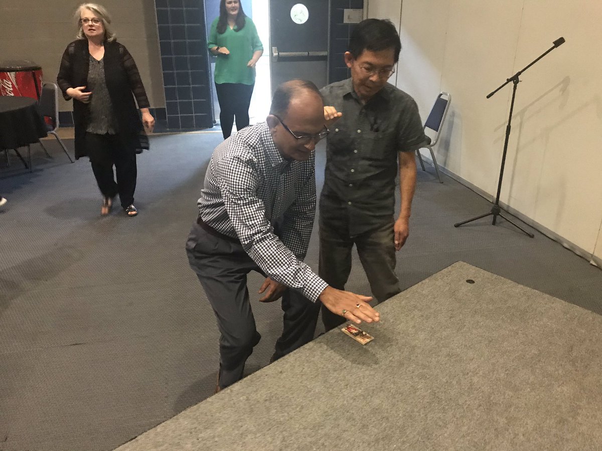 LarryMattYork's tweet photo. Fun exercise about building trust in teams using mousetraps! A setter leads the unsetter who has their eyes closed to release the trap, video below. Good metaphor from @greg_hawks #trustevolution @nobleresinst https://t.co/Sp6SsBgJS4