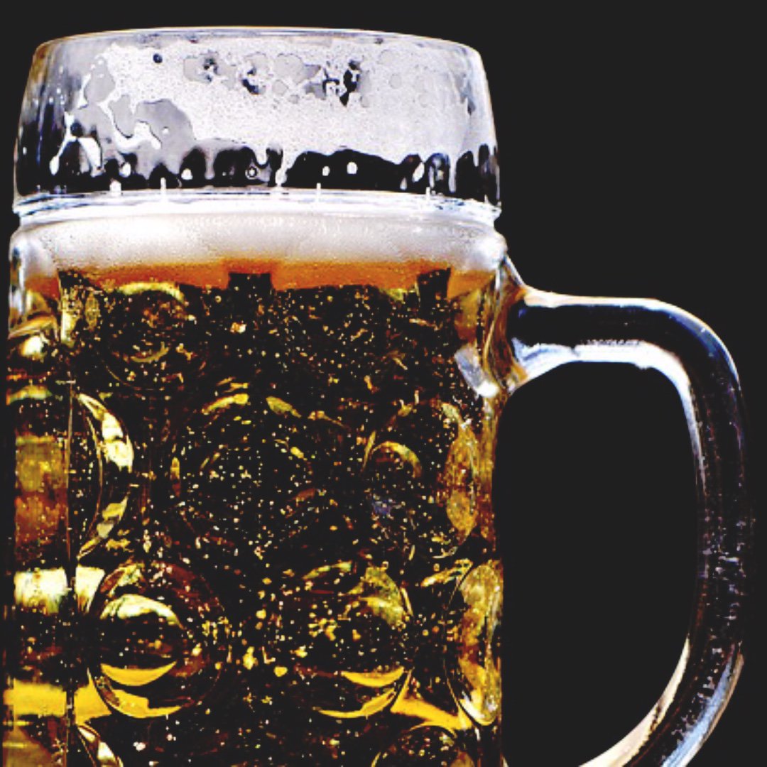 ⋰★⋰𖣥⋰★⋰ Fantasy Drafts coming up, Octoberfest Stein specials in full effect, &amp; it's still beautiful summer weather! #cheers #slainte #HennesseysTavern 😉⛱️✰⋆†☘️∷ #Hennesseys #DanaPoint #IrishForAll #visitcalifornia #OrangeCounty #dogfriendly || 📸 @ryanfranklinlang