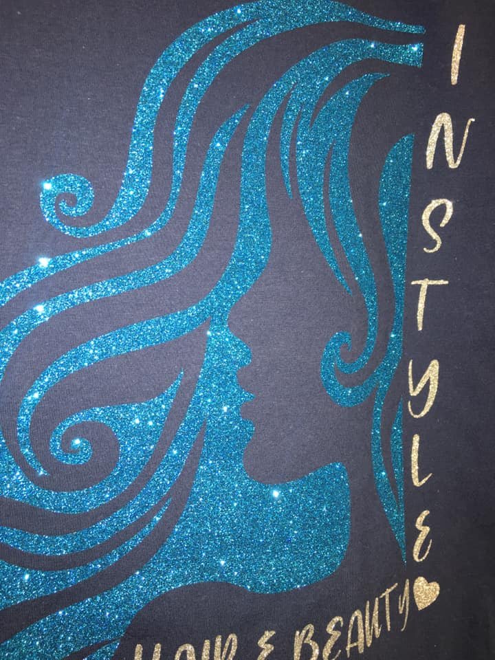 Spice up your designs and add a little sparkle to your garments with our exclusive glitter vinyl. Available in many colours including rainbow 🌈🤪

facebook.com/love2printchee…