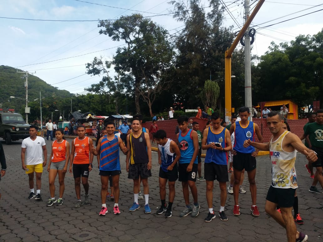 Ku1989Paul's tweet photo. En la ciudad de #Matagalpa se está desarrollando el #maratón del #EjercitoDeNicaragua junto a atletas de diferentes colegios y #JS19DeJulio conmemorando el #40AniversarioDelEjercitoDeNicaragua bajo el lema #TodoPorLaPatria 
#AgostoSeguimosVictoriosos
#PatriaParaTodos https://t.co/RZEJFMcEjn
