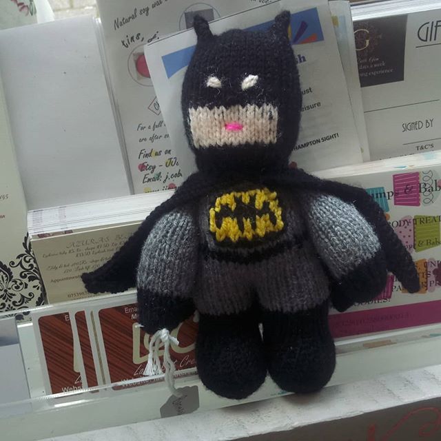 TheCraftyBrew's tweet photo. Look who's Bat.... I mean back #critter_knitter #bedfordplacesouthampton #thelittlegem #dccomics #batman #superhero #knittersofinstagram #knitting #craftybrew https://t.co/Os3vL0BOrZ