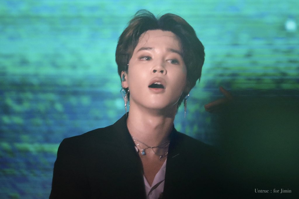 Untrue1013's tweet photo. 190811 
롯���패밀리콘서트  

 #JIMIN #지민 #박지민
#BTS #방탄소년단 #ジミン
@BTS_twt https://t.co/6ew1jXbNWb
