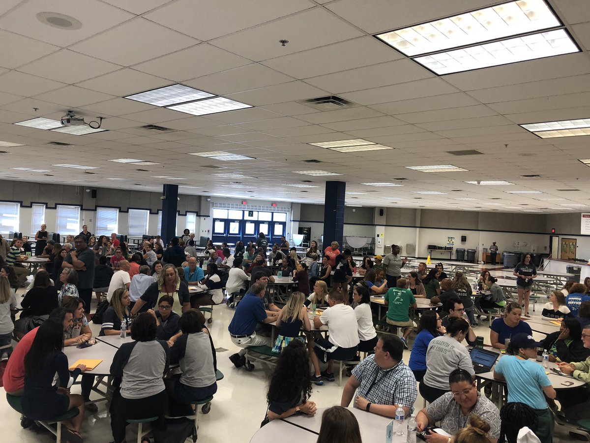 GARNERyourGRIT's tweet photo. What a morning! Four schools under one roof, breakfast, @drphilcampbell setting the place on fire, school wide escape room and more! Let’s rock this year 🤟 #OneFamily @soco_principal @socohs @Region4FCPS https://t.co/sBK77RtwGx